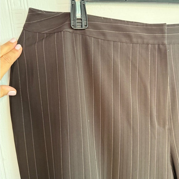 TAHARI ARTHUR S. LEVINE Women Plus Career Pant Suit Size 20W Brown Pinstriped - Picture 6 of 16